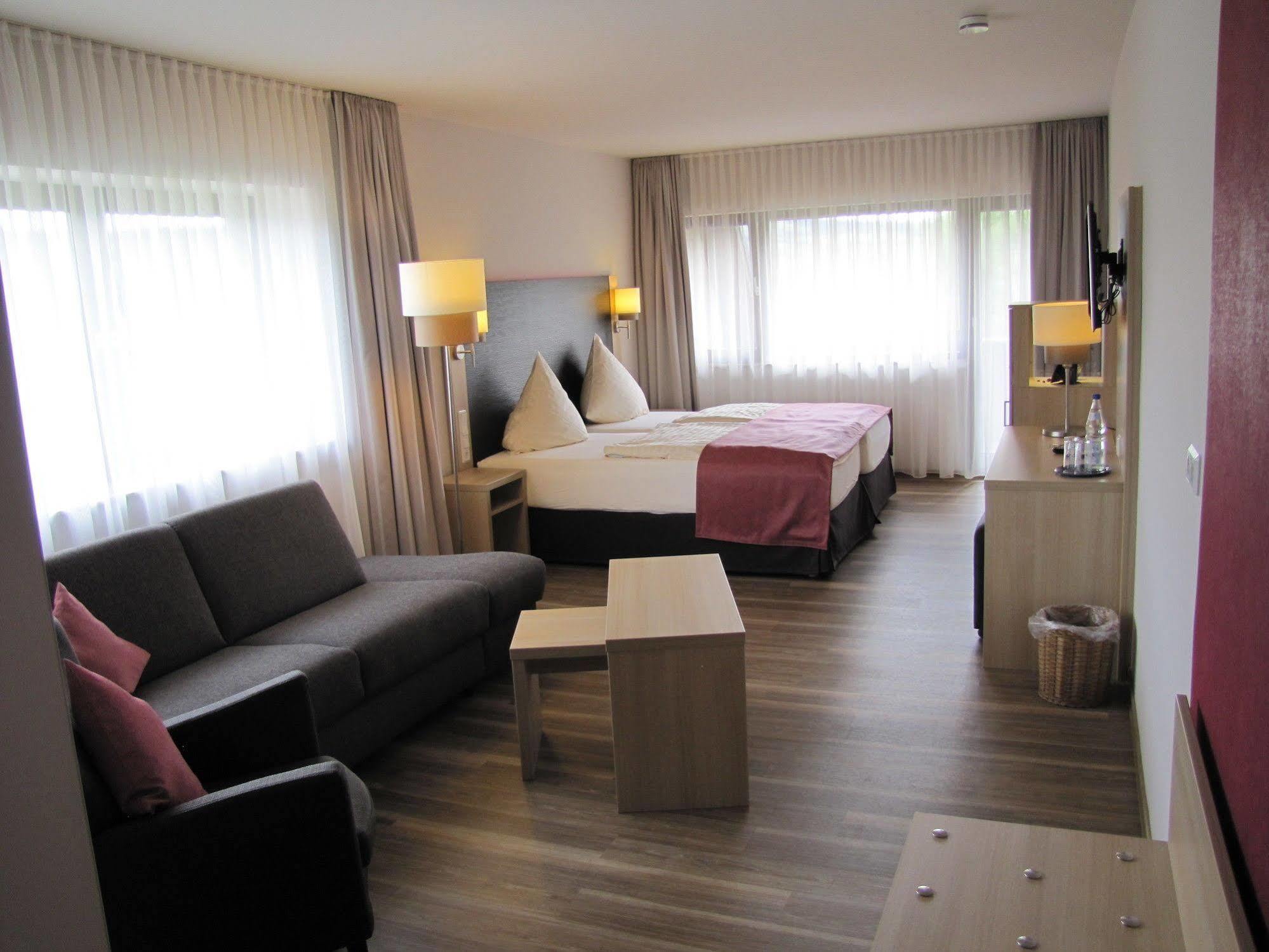 Hotel Steuer Allenbach Buitenkant foto